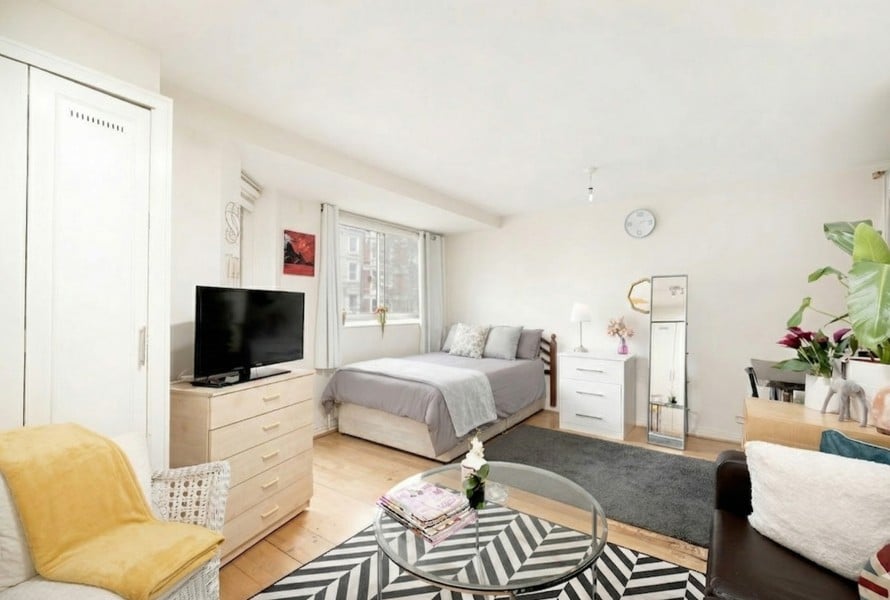 CROMWELL ROAD, EARLS COURT, SW5